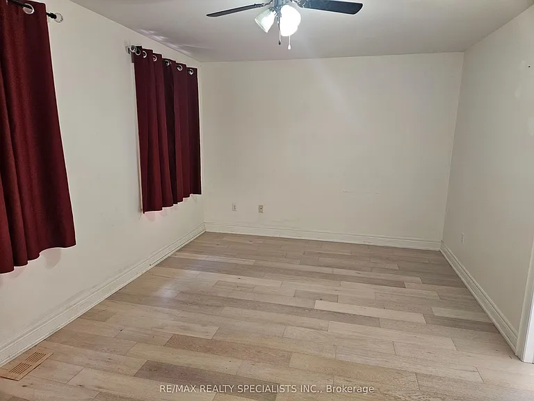3774 Arbourview Ter #UPPER — Photo 14