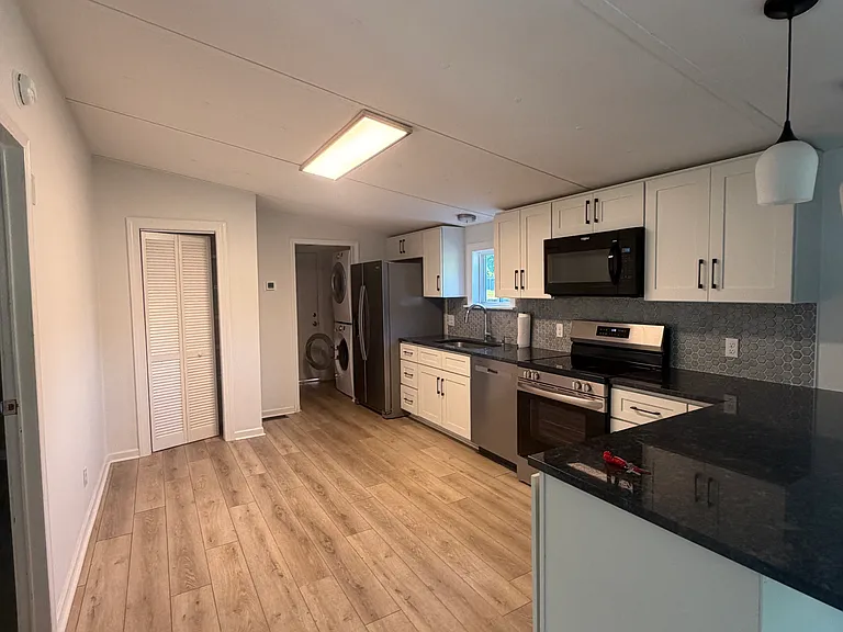 1032 Gilmore Rd — Photo 1