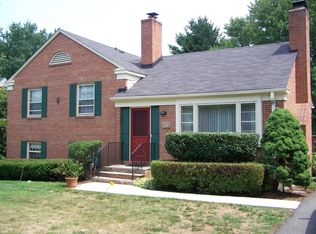 6107 Fox Hill St, Springfield, VA 22150