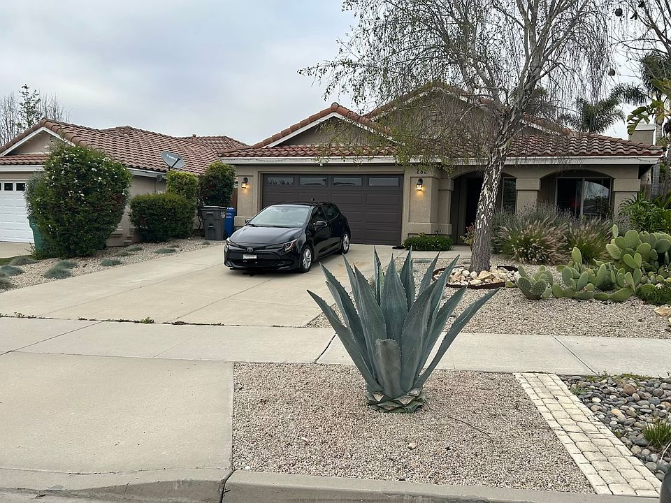 1st image of 282 Nandina Ln