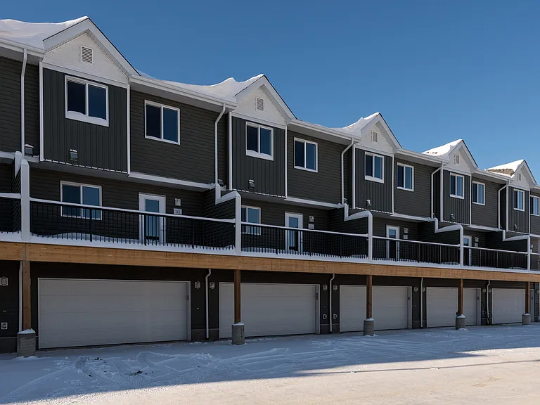 401 Athabasca Ave — Photo 24