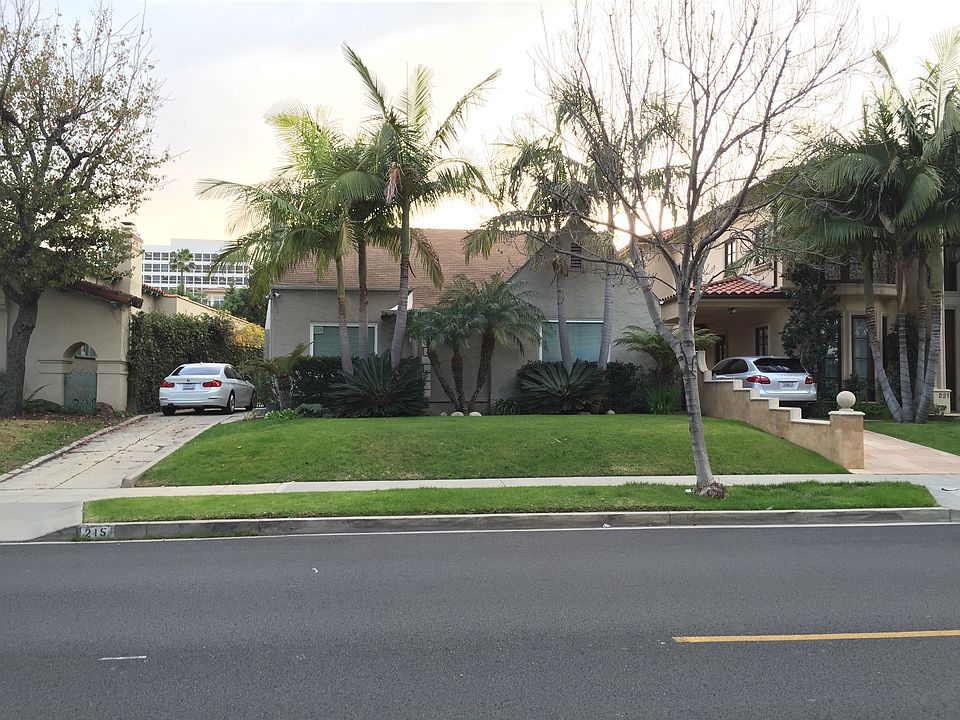 1st image of 215 N Rexford Dr