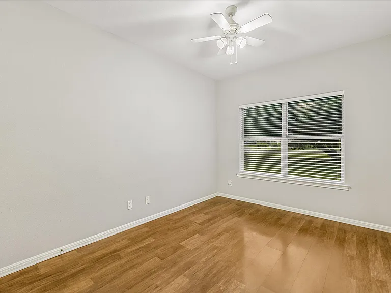 622 Dartmouth St — Photo 16