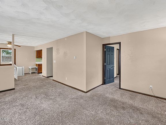 4th image of 120 Biddle St