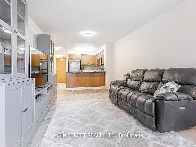 509 Beecroft Rd #816 — Photo 9