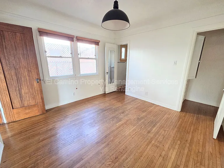 2068 San Francisco Ave — Photo 22