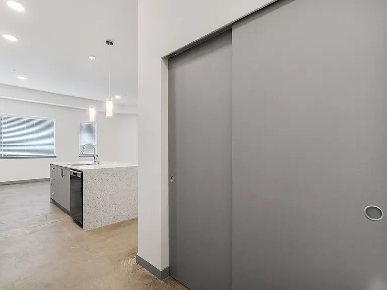 Serenity Apartments — Photo 123