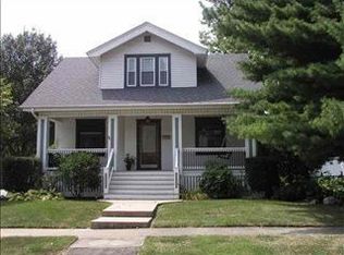 221 Woodland Ave, Bloomington, IL