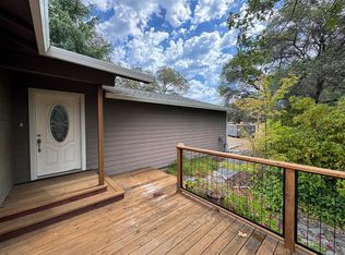 1063 Skyline Dr, Auburn, CA 95602