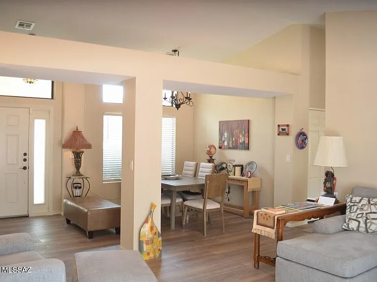 5461 N Waterfield Dr — Photo 4