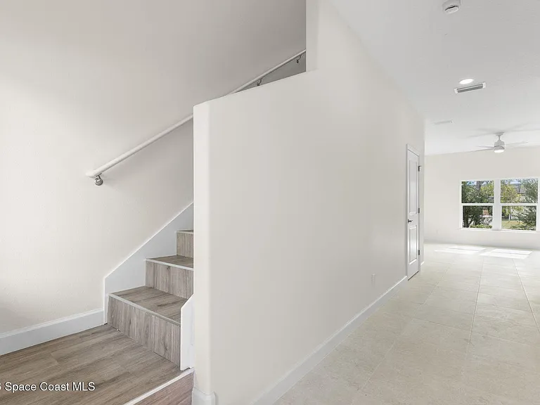 197 Dayton Blvd #1 — Photo 2