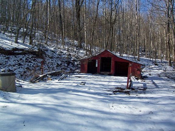 4th image of 139 Shale Hollow Ln