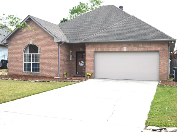 104 Hannah Cir, Calera, AL 35040