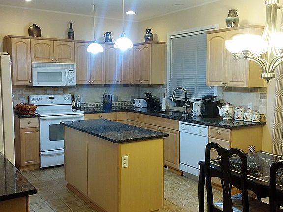 4th image of 17711 106th St E