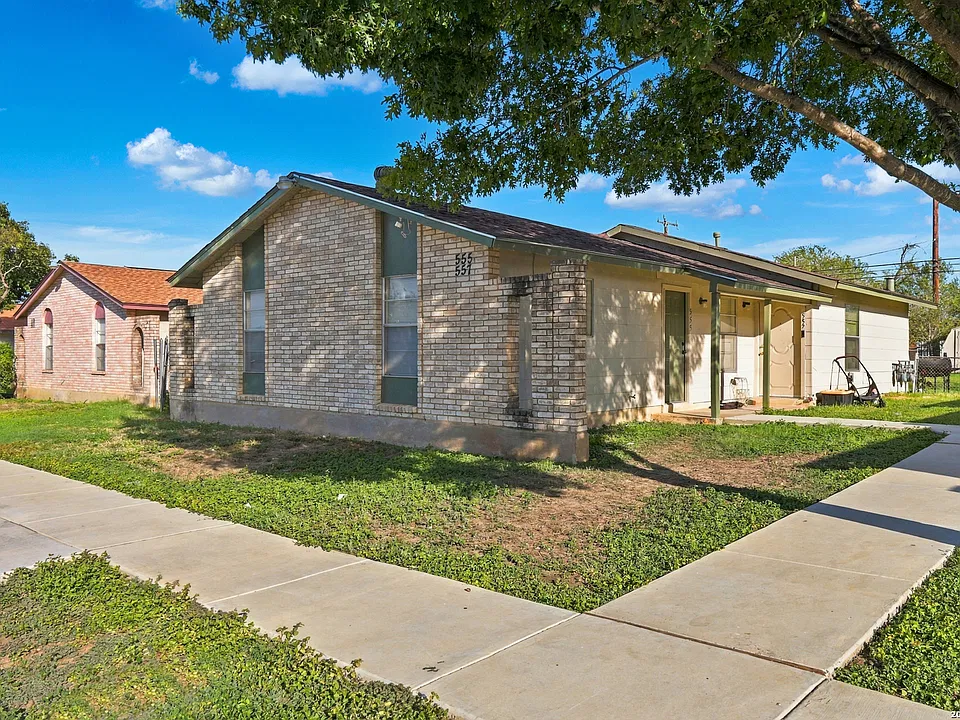 555 Rasa Dr