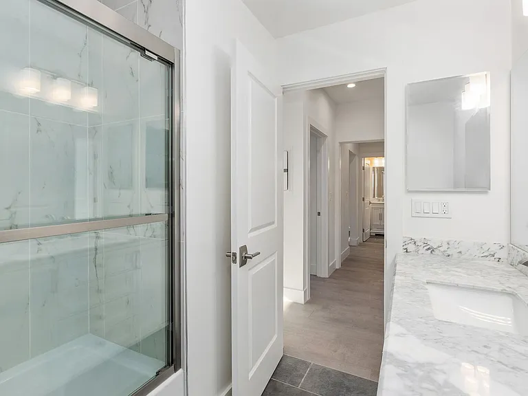 1555 Oak St #850R — Photo 24