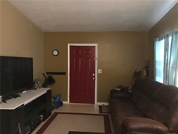 4th image of 1630 Brentlawn St