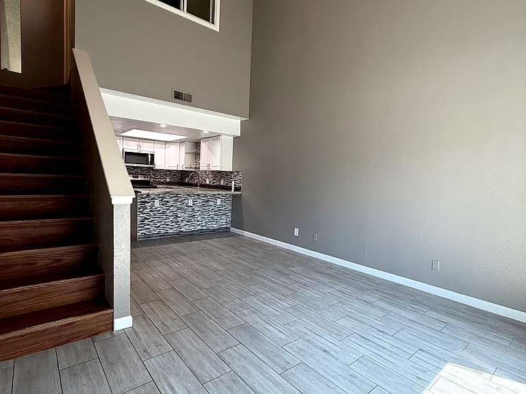 850 S River Dr #1082 — Photo 2