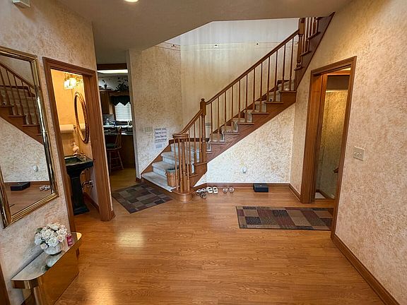 5th image of 1519 E Alto Rd