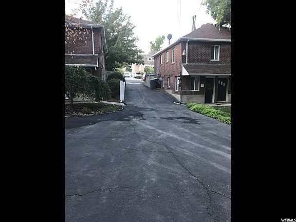 2nd image of 1155 E Blaine Ave
