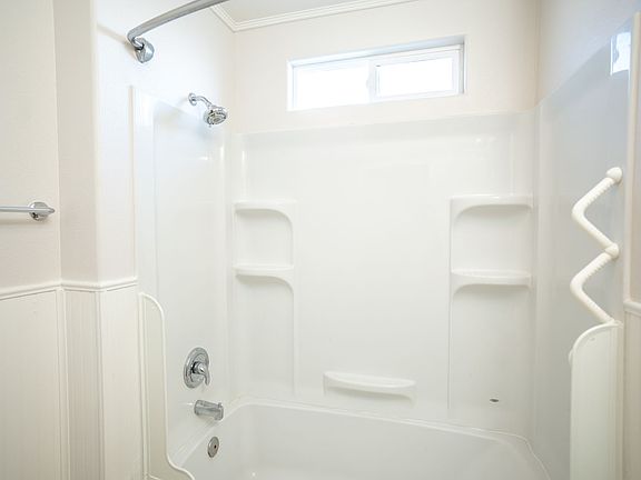 4th image of 3735 W 182nd St #0