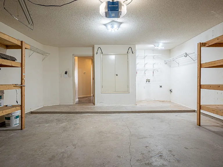 7041 Falling Leaf Cir — Photo 27