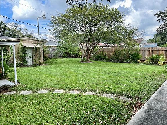 3rd image of 5528 Hudson Dr