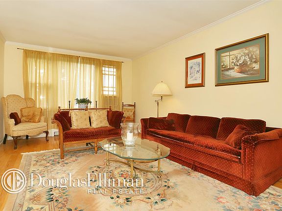 4th image of 114 Lawn Ter APT 2B