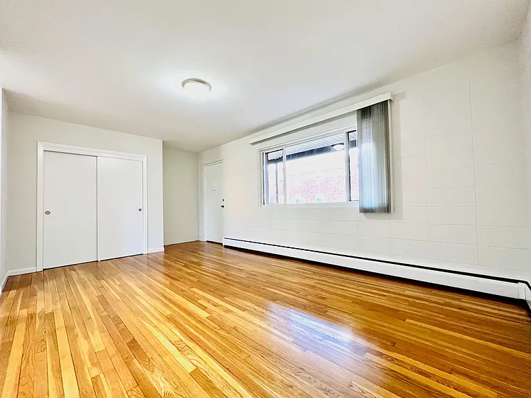 1710 Broad Street — Photo 9