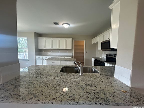 4th image of 322 CANDY DR