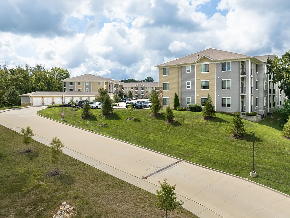 Trace Apartments
