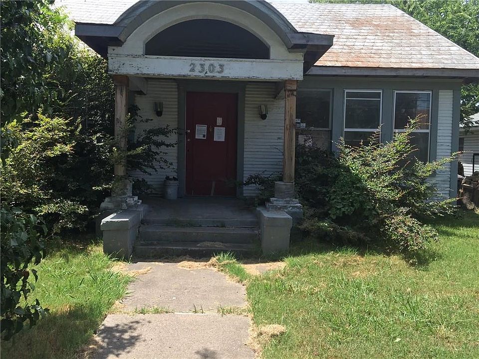 1st image of 2303 Stanford St
