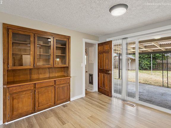 2nd image of 2710 NE Littler Way