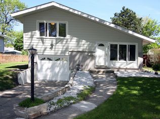 8541 N Belleforte Pl, Niles, IL 60714
