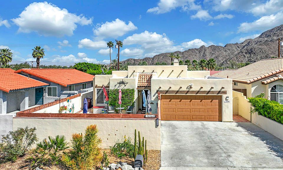 1st image of 52260 Avenida Villa