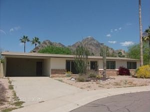 1st image of 2320 E Lincoln Dr