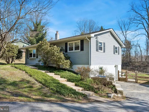 100 Evergreen Dr, Coatesville, PA 19320