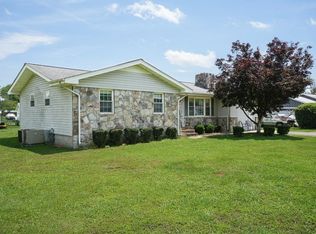 4512 Rolling Way Dr, Cohutta, GA 30710