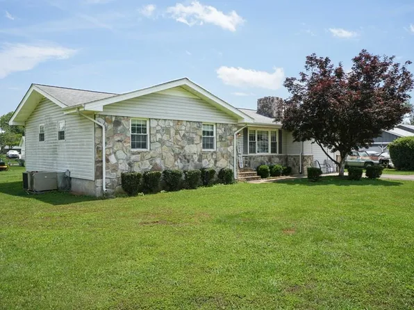 4512 Rolling Way Dr, Cohutta, GA 30710