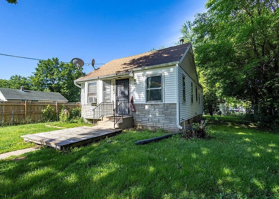 1st image of 301 Vincent Ave