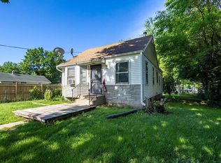301 Vincent Ave, Rockford, IL 61102