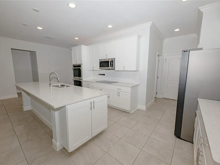 375 Villa Sorrento Cir — Photo 12