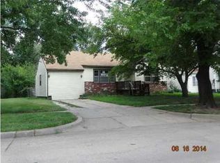 1514 N Northeast Pkwy, Wichita, KS 67208