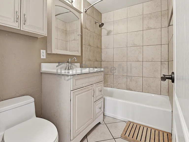 122 N N St #10 — Photo 13