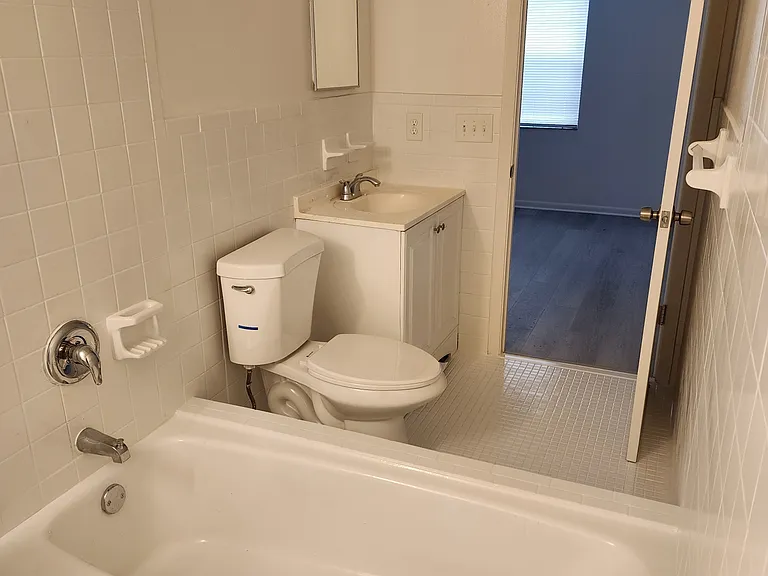 142 Highland St #A — Photo 6