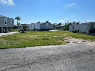 292 Dillard Ave, Fort Myers, FL 33908
