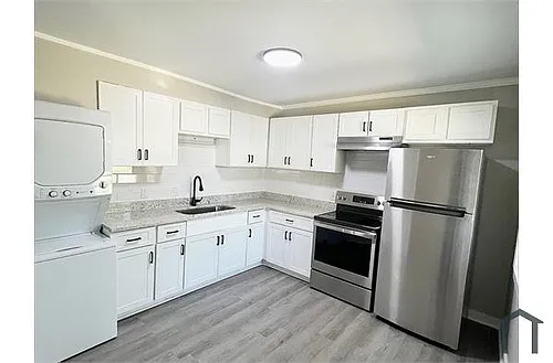 3212 Summer Pl Photo 1