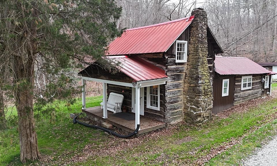 1st image of 602 W Hollow Rd