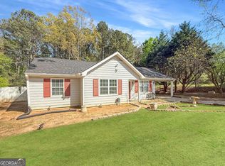 211 Brooks Ln, Winder, GA 30680