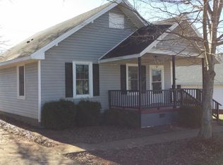 8 Alexander St, Liberty, SC 29657